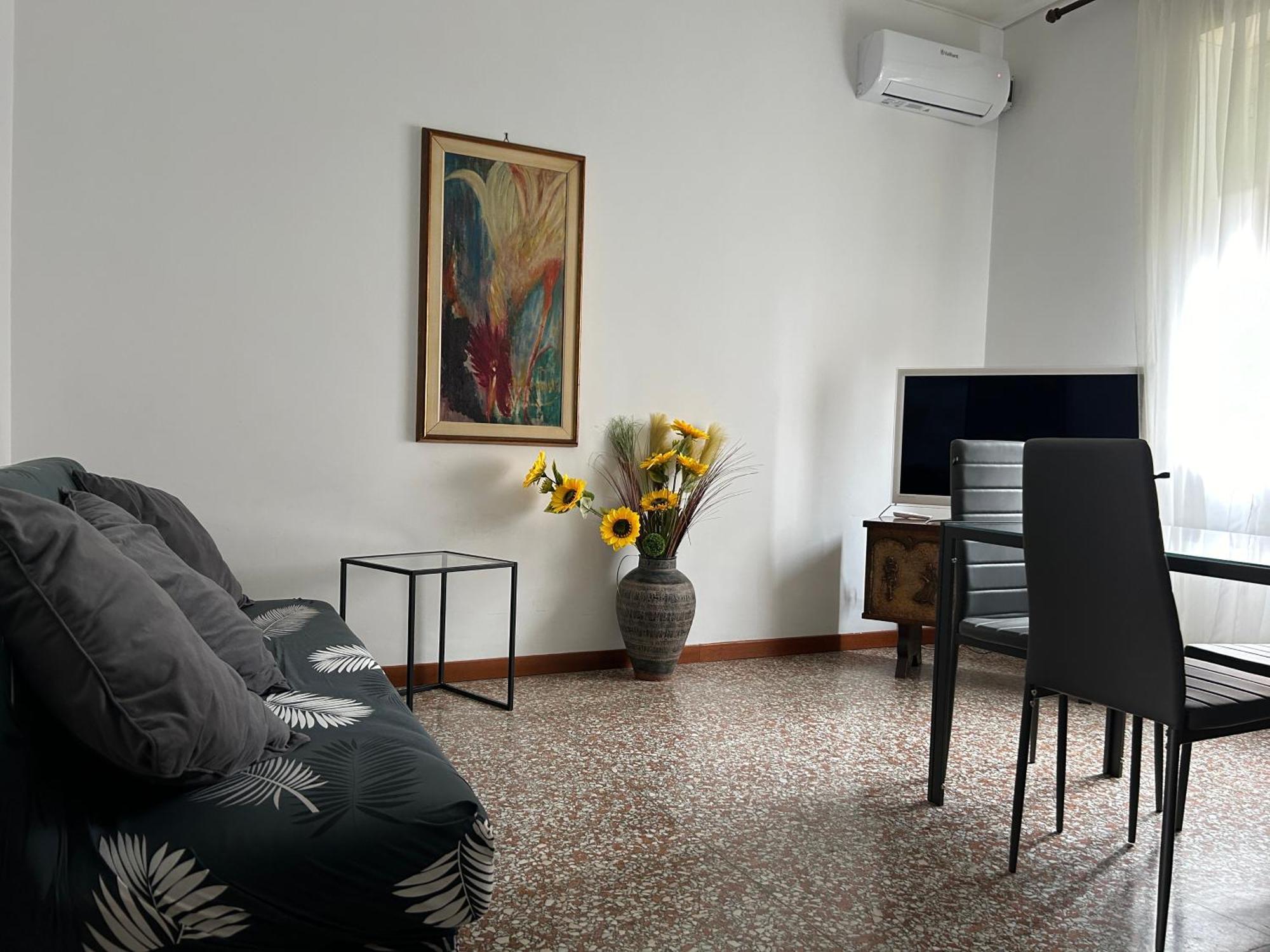 Tra Mare E Arte Apartment Lido di Ostia Bagian luar foto